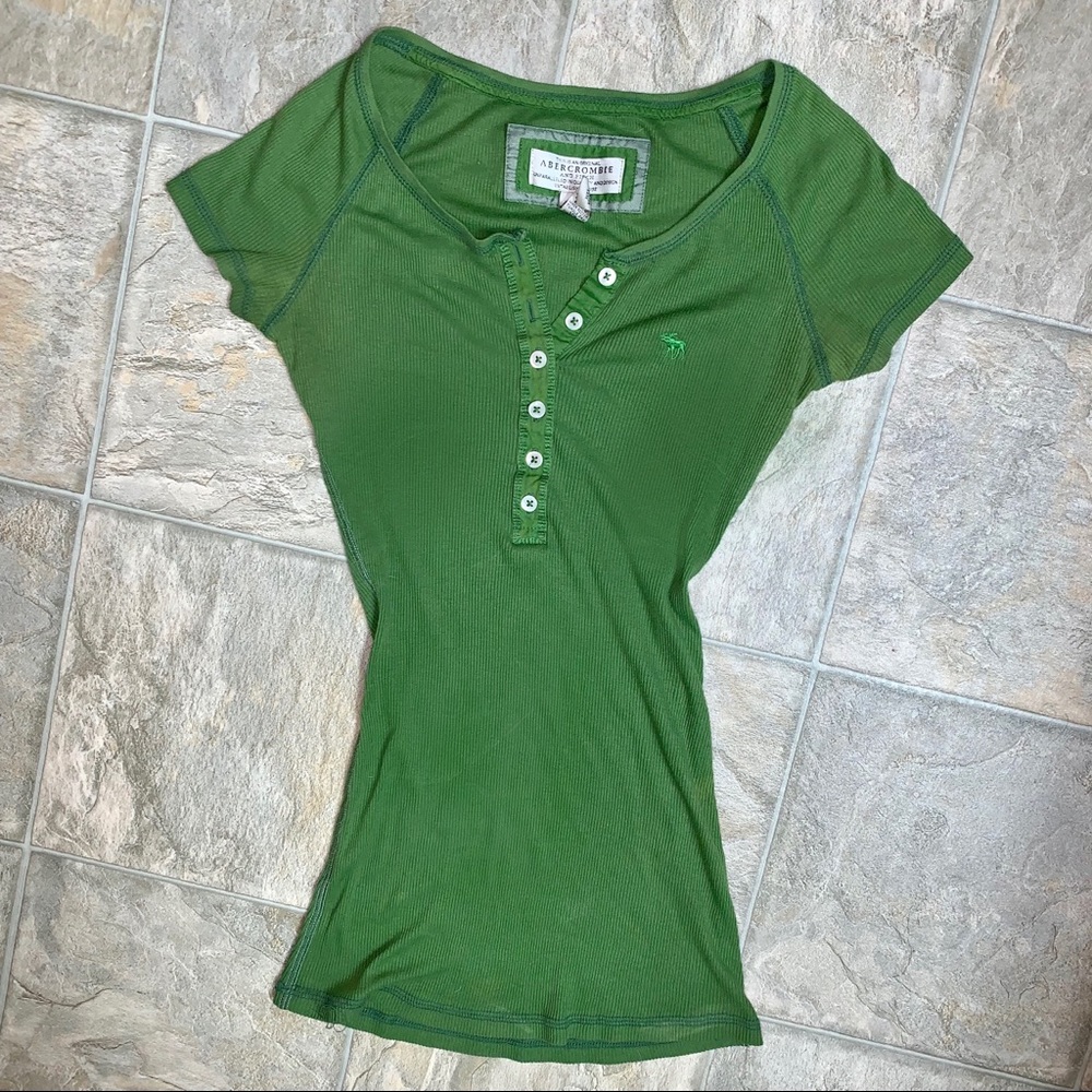 A&F Fitted Green Short Sleeve